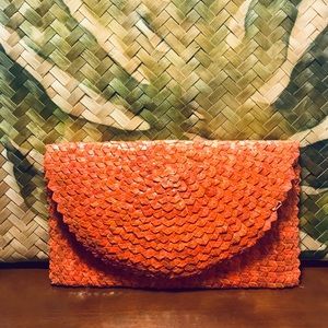 Burnt Orange Woven Straw Clutch/Crossbody Purse 🤩